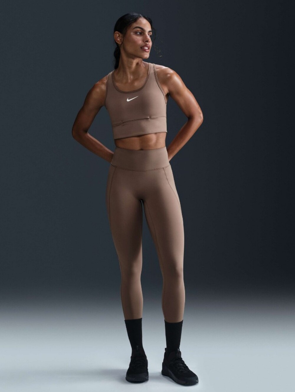 Nike Universa No Seam 7/8 High-Rise Leggings - Taupe